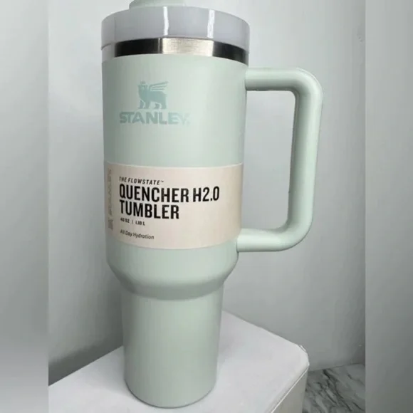Stanley FlowState Quencher H2.0 Tumbler / 40oz / Color: Mist / light Green - Picture 2 of 9